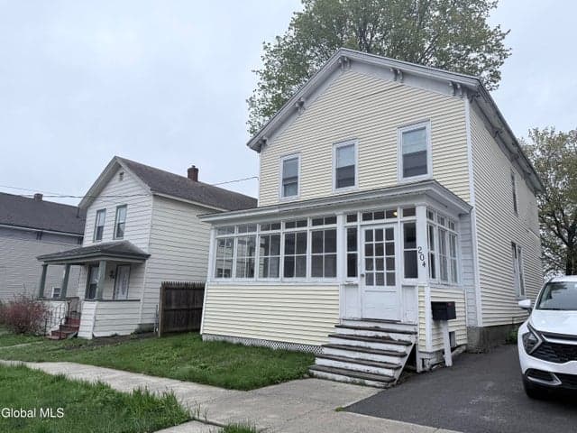 204 Glebe Street, Johnstown, NY, photo 2