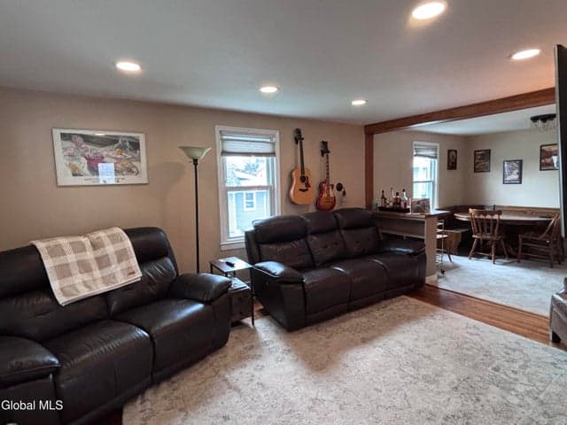 12 Connecticut Avenue, East Greenbush, NY, photo 3