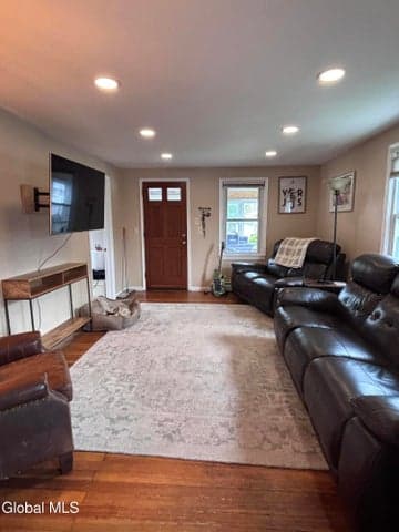 12 Connecticut Avenue, East Greenbush, NY, photo 4