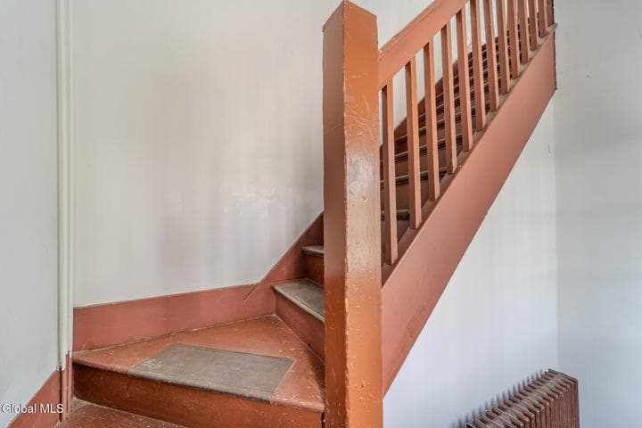 10 Idlewild Park, Colonie, NY, photo 3
