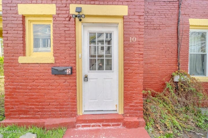 10 Idlewild Park, Colonie, NY, photo 2