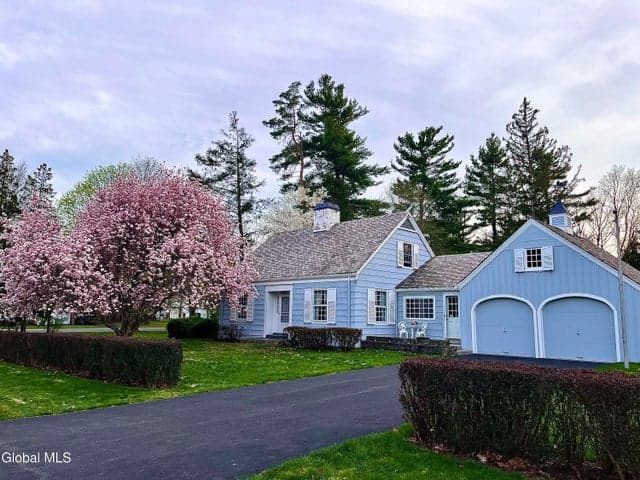 2 N Helderberg Parkway, Bethlehem, NY, photo 2