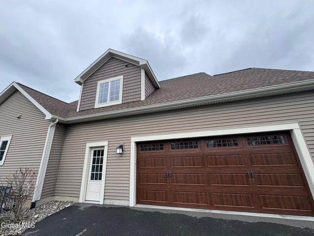 29 Denhelder Drive, Clifton Park, NY, photo 4