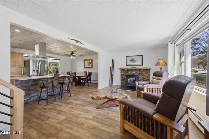 10 Queen Diana Lane, Queensbury, NY, photo 3