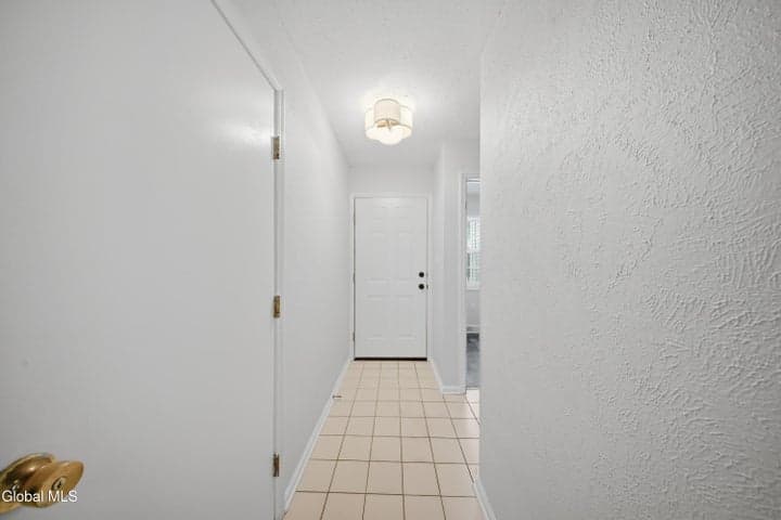 39 Wilan Lane, Albany, NY, photo 4