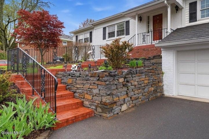 7 Harding Street, Albany, NY, photo 4