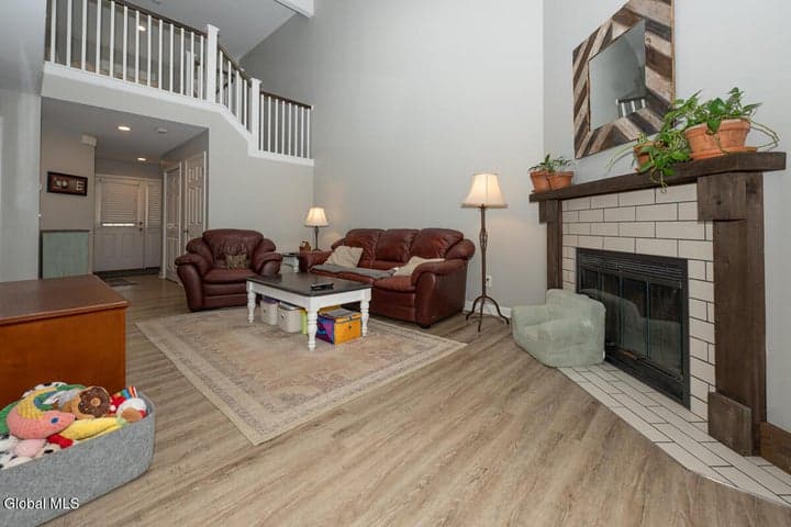 117 Garnett Lane, Guilderland, NY, photo 5