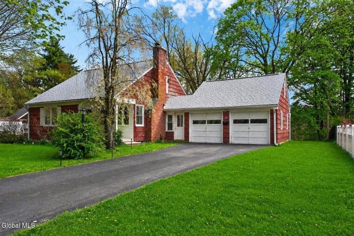 15 Morningside Drive, Delmar, NY, photo 2