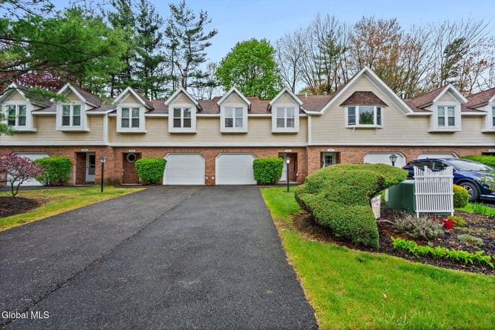 3019 Squire Boulevard, Slingerlands, NY, photo 2
