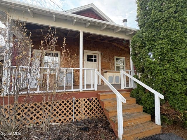 26 3rd Avenue, Ticonderoga, NY, photo 2