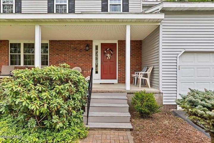 8A Jean Place, Guilderland, NY, photo 5