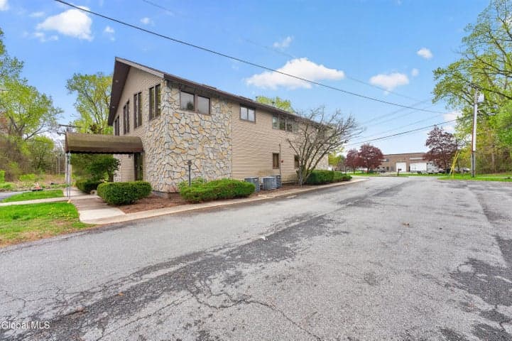 6 Walker Way, Colonie, NY, photo 5