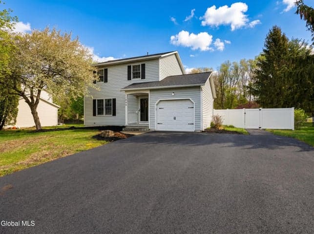 1046 Laural Lane, Ballston Spa, NY, photo 1