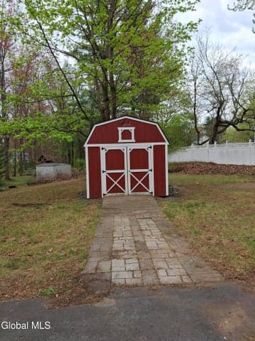 21 Payne Court, Clifton Park, NY, photo 5