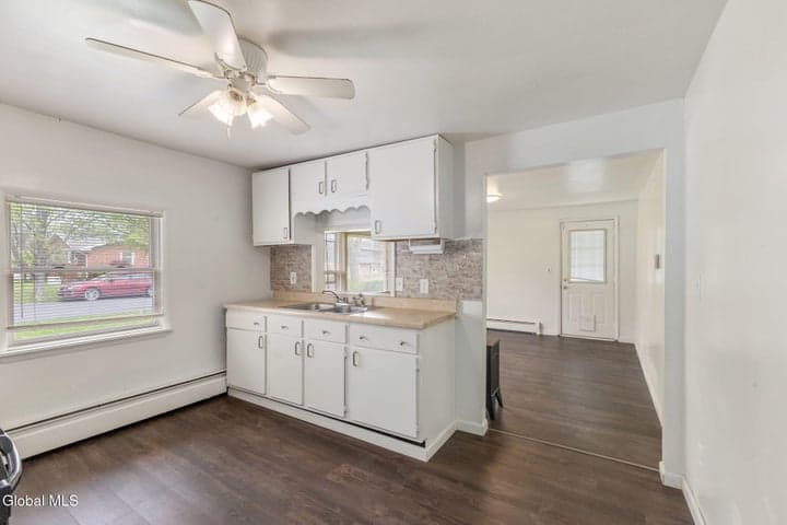 287 New York Avenue, Cohoes, NY, photo 4
