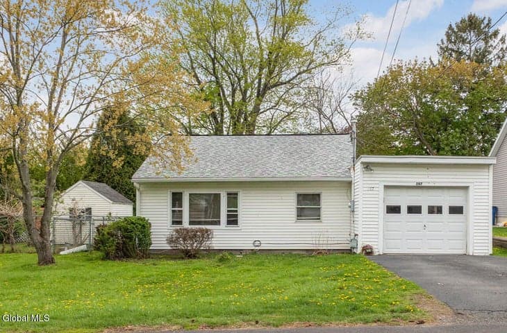 287 New York Avenue, Cohoes, NY, photo 1