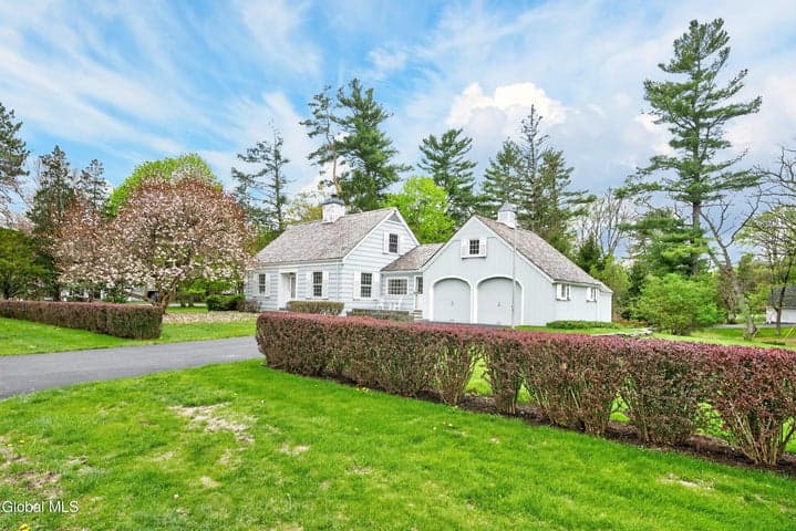 2 N Helderberg Parkway, Bethlehem, NY, photo 1