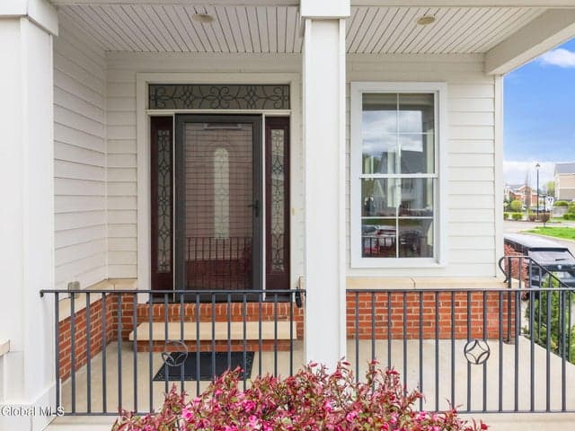5 Sudbury Square, Latham, NY, photo 2