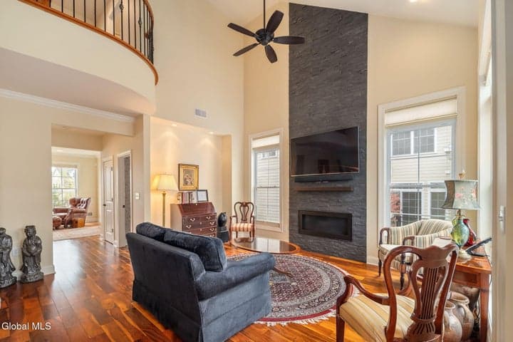 5 Sudbury Square, Latham, NY, photo 4