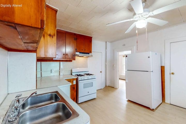 21 Moore Street, Albany, NY, photo 5