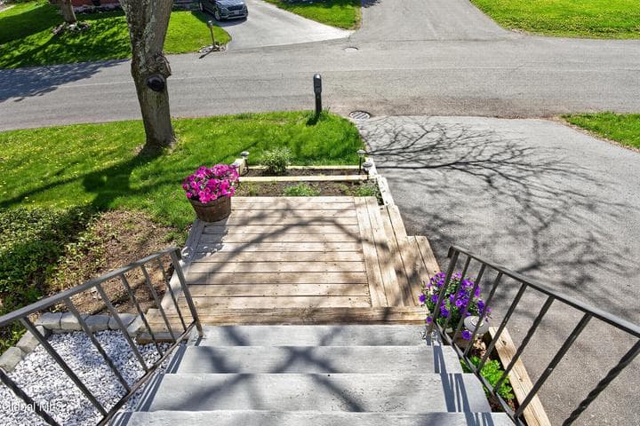 8 Daniel Street, East Greenbush, NY, photo 4