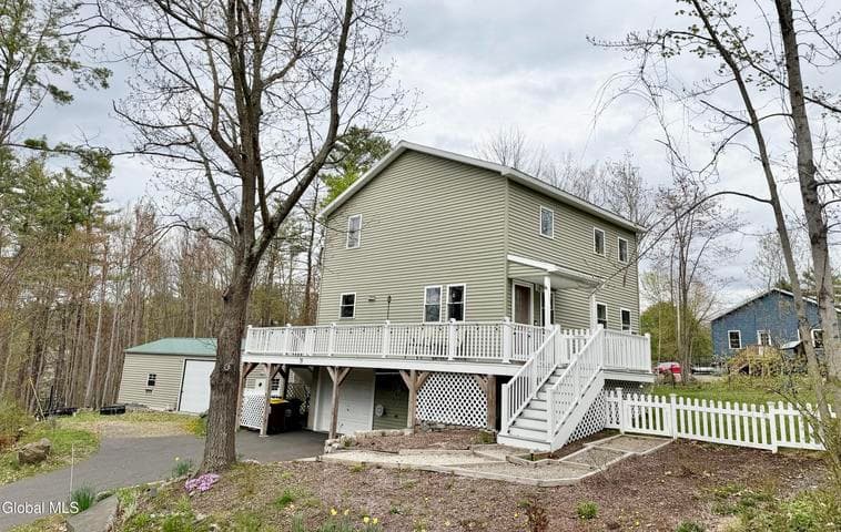 19 Harriman Road, Averill Park, NY, photo 2