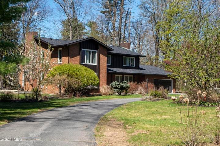 15 Roberts Lane, Saratoga Springs, NY, photo 5