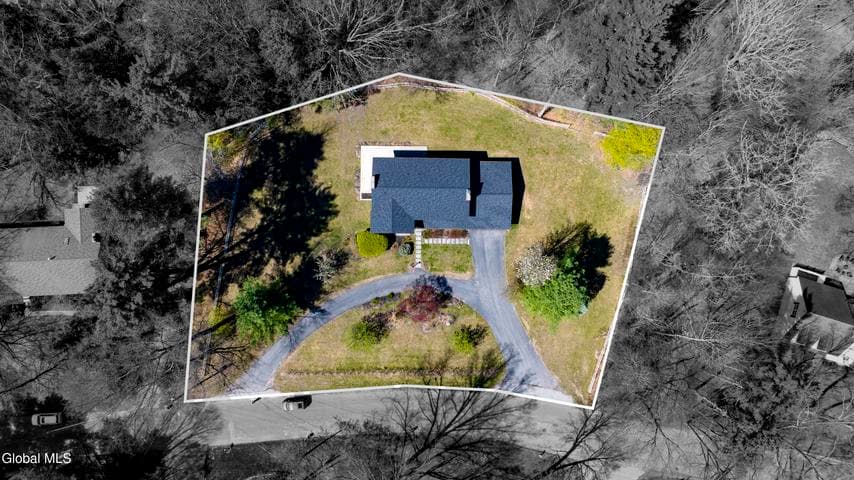 15 Roberts Lane, Saratoga Springs, NY, photo 2