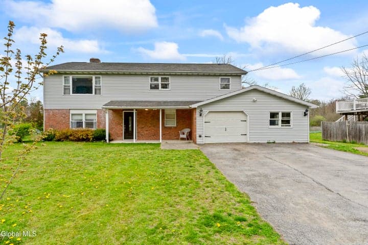 1 Walter Road, Brunswick, NY, photo 1