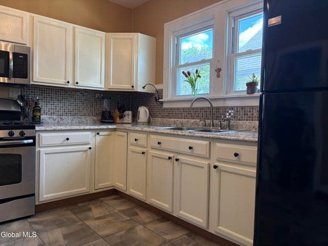 11 Rankin Avenue, Troy, NY, photo 4