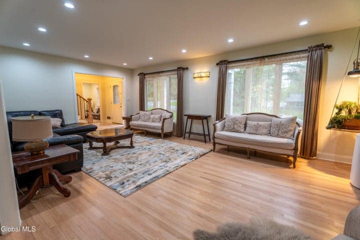 2292 Pinehaven Drive, Niskayuna, NY, photo 3