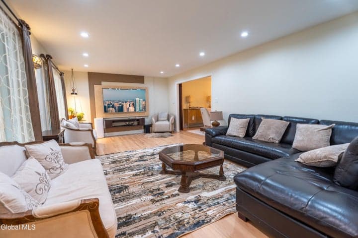 2292 Pinehaven Drive, Niskayuna, NY, photo 4