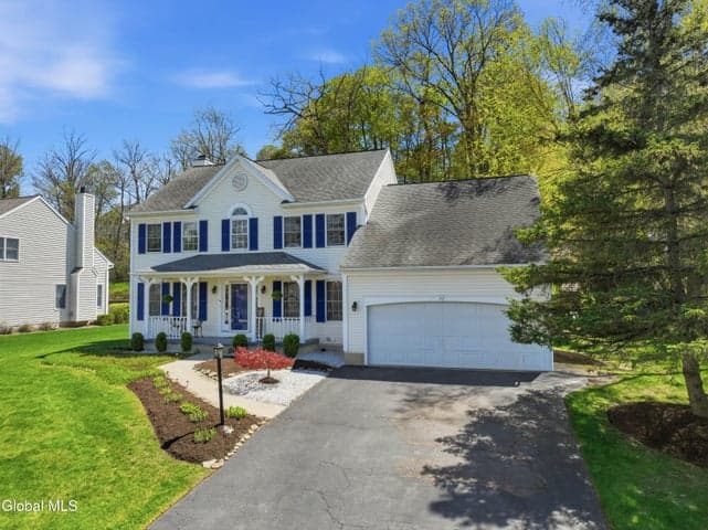 29 Dutch Meadows Drive, Colonie, NY, photo 2