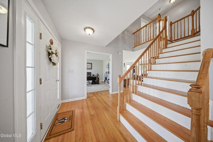 29 Dutch Meadows Drive, Colonie, NY, photo 4