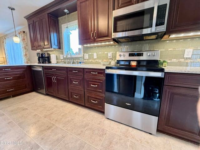 453 County Route 41, Kingsbury, NY, photo 3