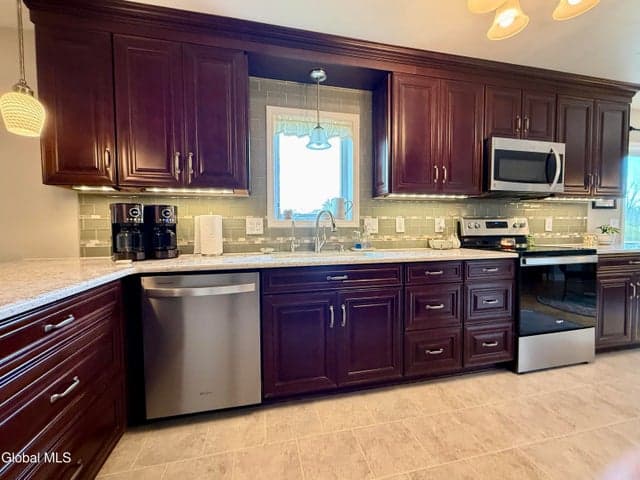 453 County Route 41, Kingsbury, NY, photo 4
