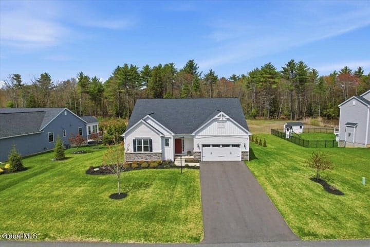 39 Berkeley Way, Wilton, NY, photo 3