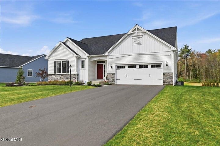 39 Berkeley Way, Wilton, NY, photo 2