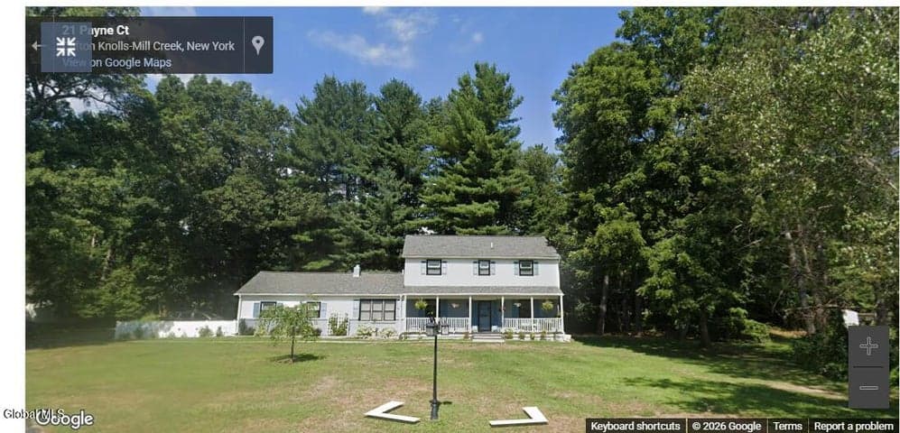 21 Payne Court, Clifton Park, NY, photo 2