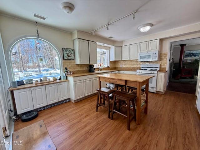 4 Linden Drive, Hudson Falls, NY, photo 2