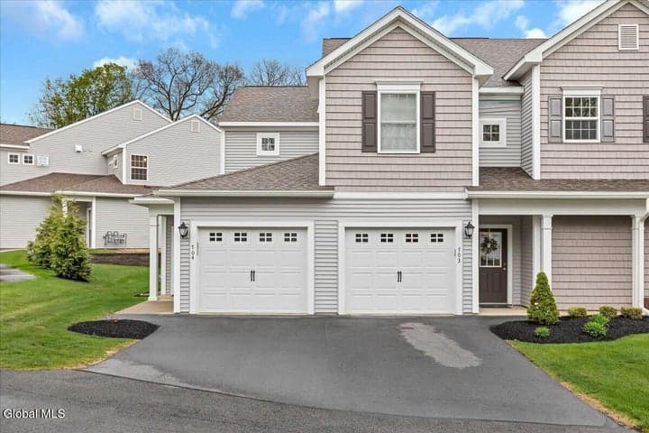 704 Grayson Place, Glenville, NY, photo 1