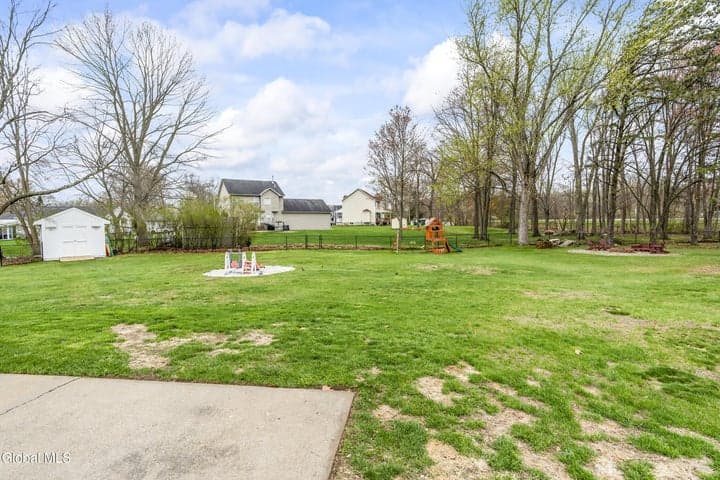 1041 St Jude Drive, Rotterdam, NY, photo 3