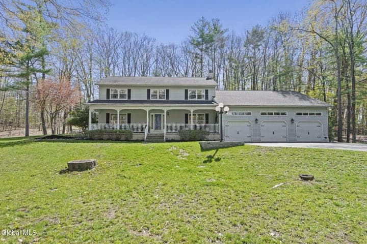 14 Autumn Lane, Sand Lake, NY, photo 1