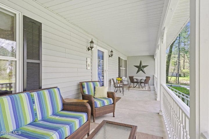 14 Autumn Lane, Sand Lake, NY, photo 4