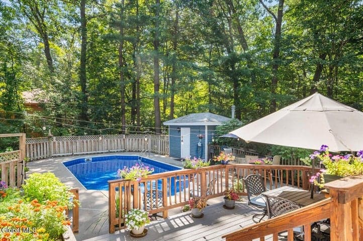 6 Maple Court, Wilton, NY, photo 3