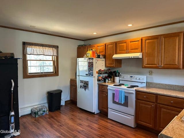 14 Burdick Avenue, Warrensburg, NY, photo 3
