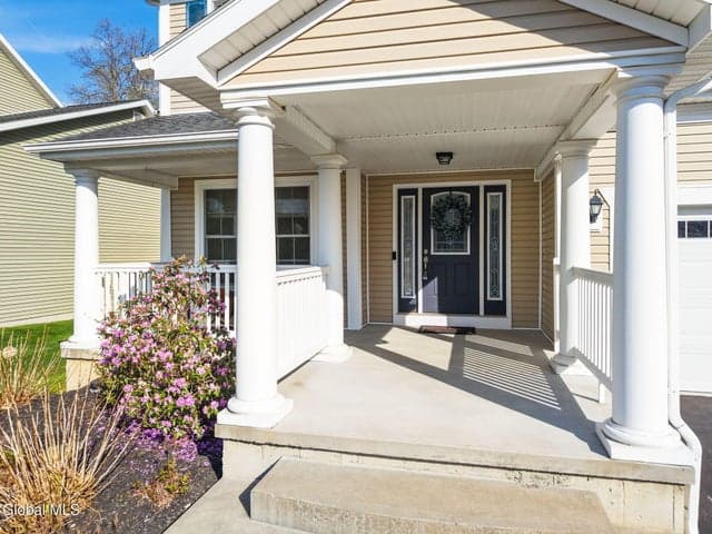 34 Lancaster Court, Ballston, NY, photo 2