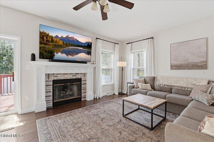 2 Cheyene Court, Wilton, NY, photo 4