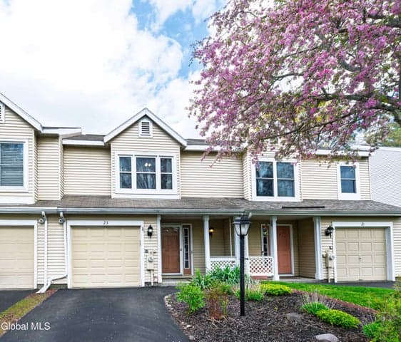 23 Stoney Creek Drive, Clifton Park, NY, photo 1