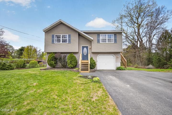 100 Sisson Road, Moreau, NY, photo 1